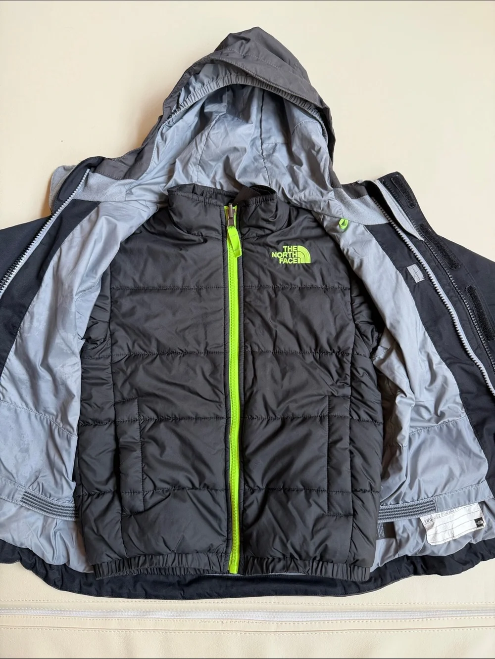 The North Face Boys Vortex Triclimate 3-in-1 Waterproof Jacket Grey/Black XXS (5